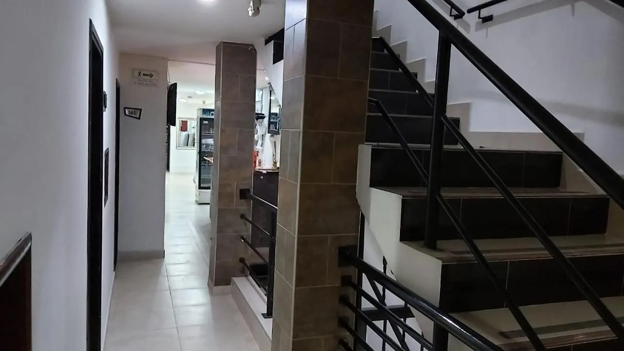 Marat Suite ile iletişim